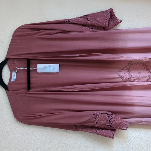 Tiare Hawaii Jagger Embroidered Floral Dyed Kimono NWT OS - Picture 3 of 17